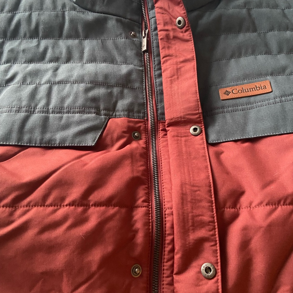 Columbia Two-Tone Puffer Vest — Rust & Slate Size 2XL - Lightweight - Picture 7 of 9